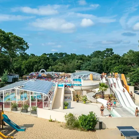 Camping Sunissim Le Boudigau 4 By Locatour 营地 *
